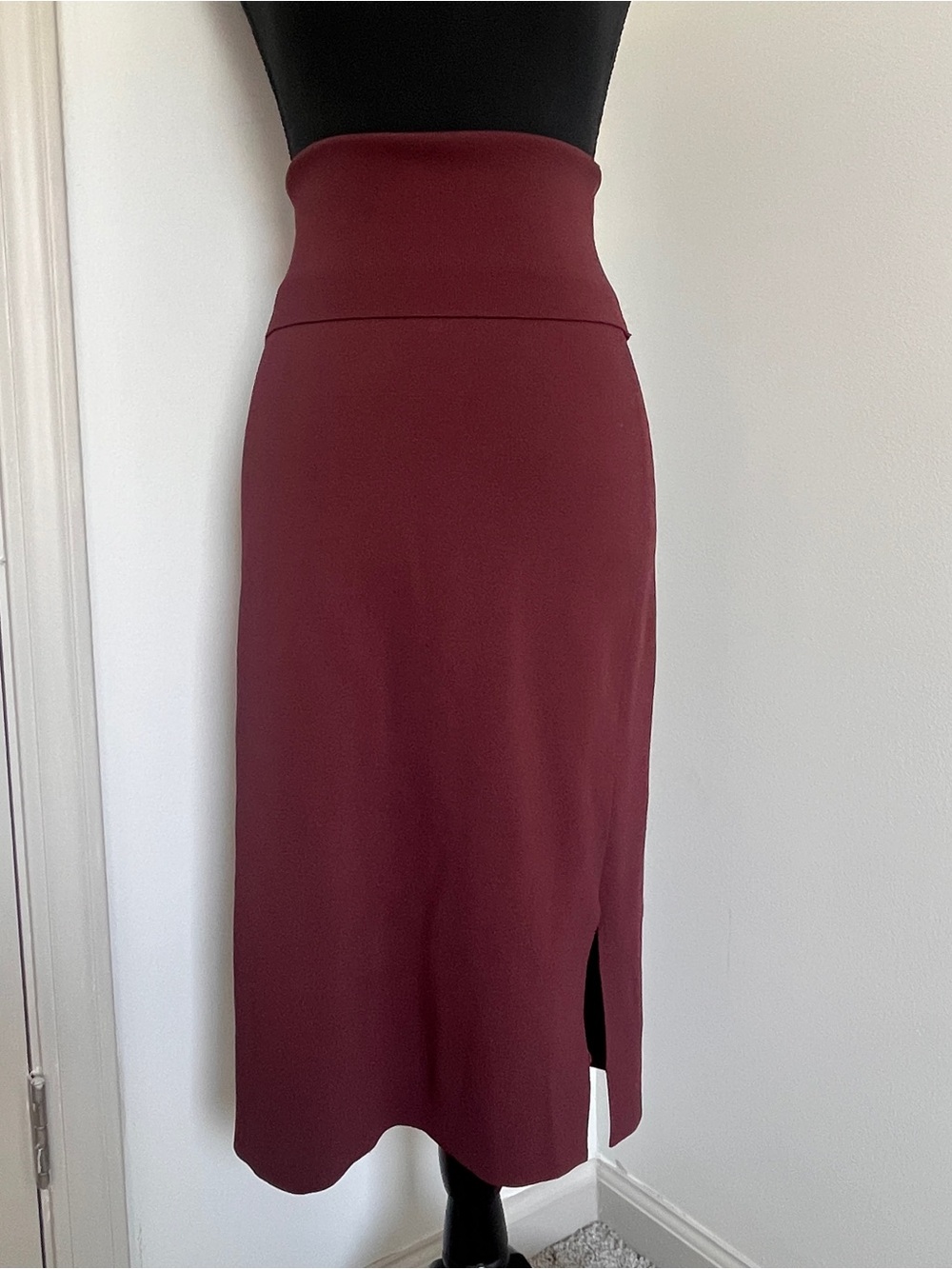 MM LaFleur Harlem Stretch Knit Pencil Skirt Burgundy Sz S Work Quiet Luxury